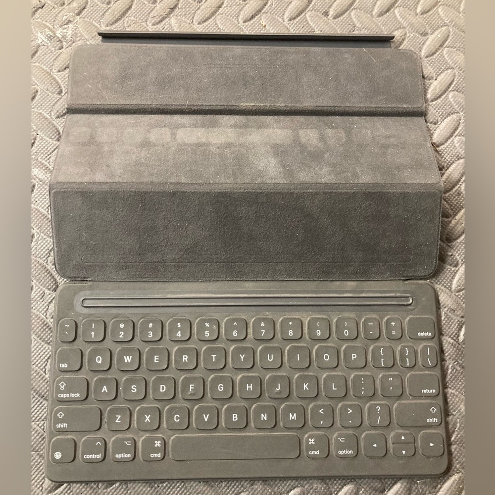 iPad Smart Keyboard- 7th, 8th, 9th Gen. iPad